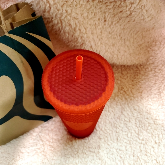 Starbucks 2021 Red studded cup - Picture 2 of 4